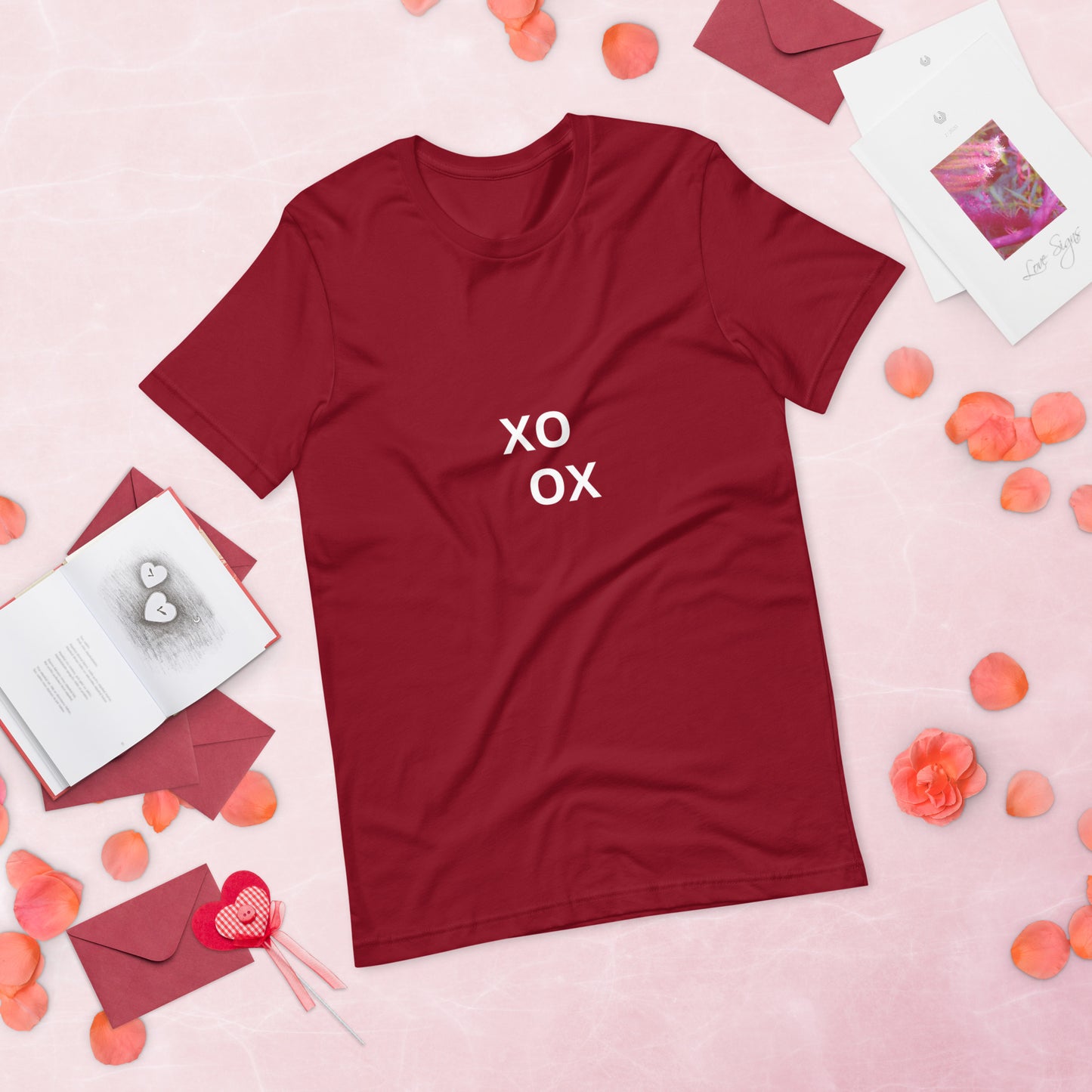 XO OX Unisex t-shirt