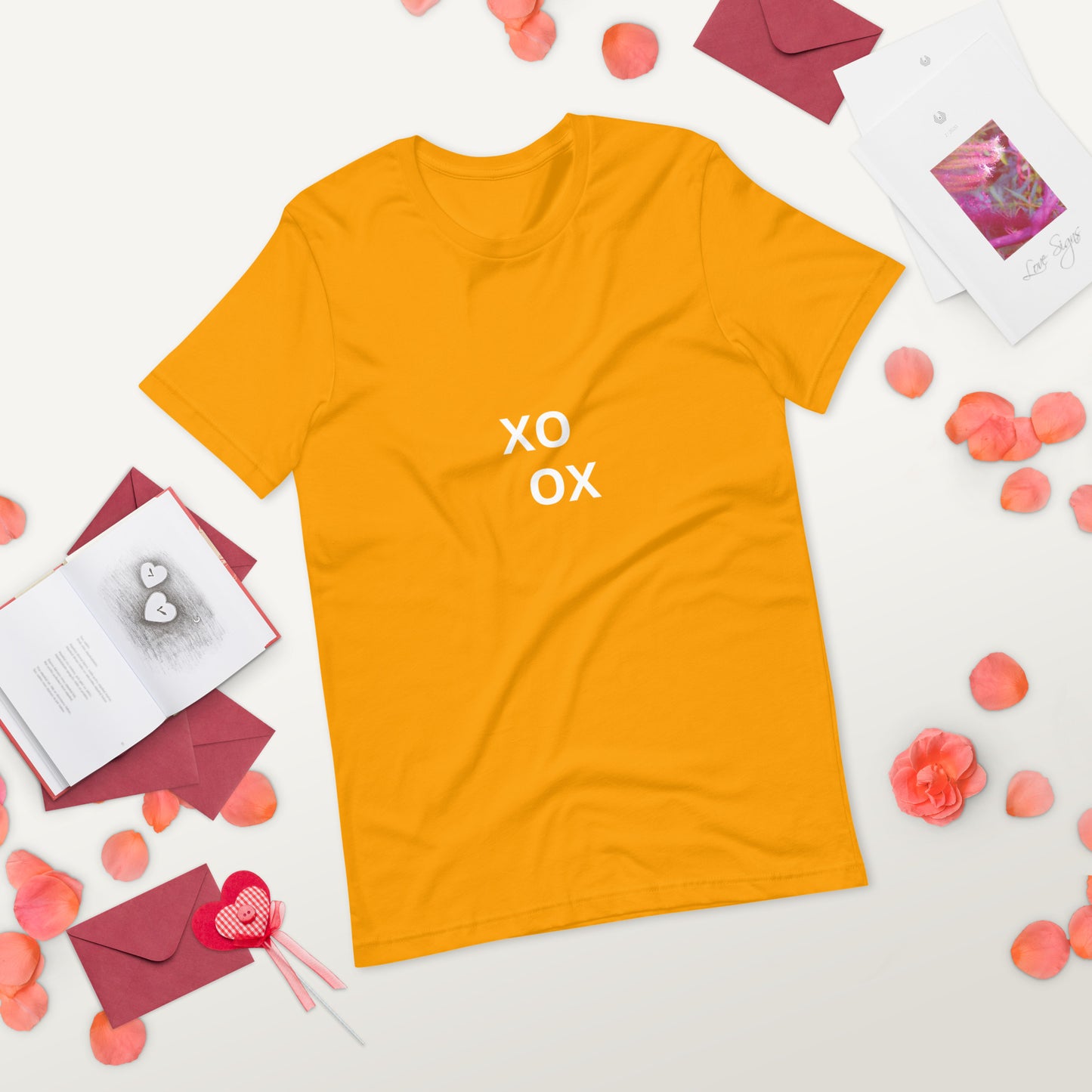 XO OX Unisex t-shirt