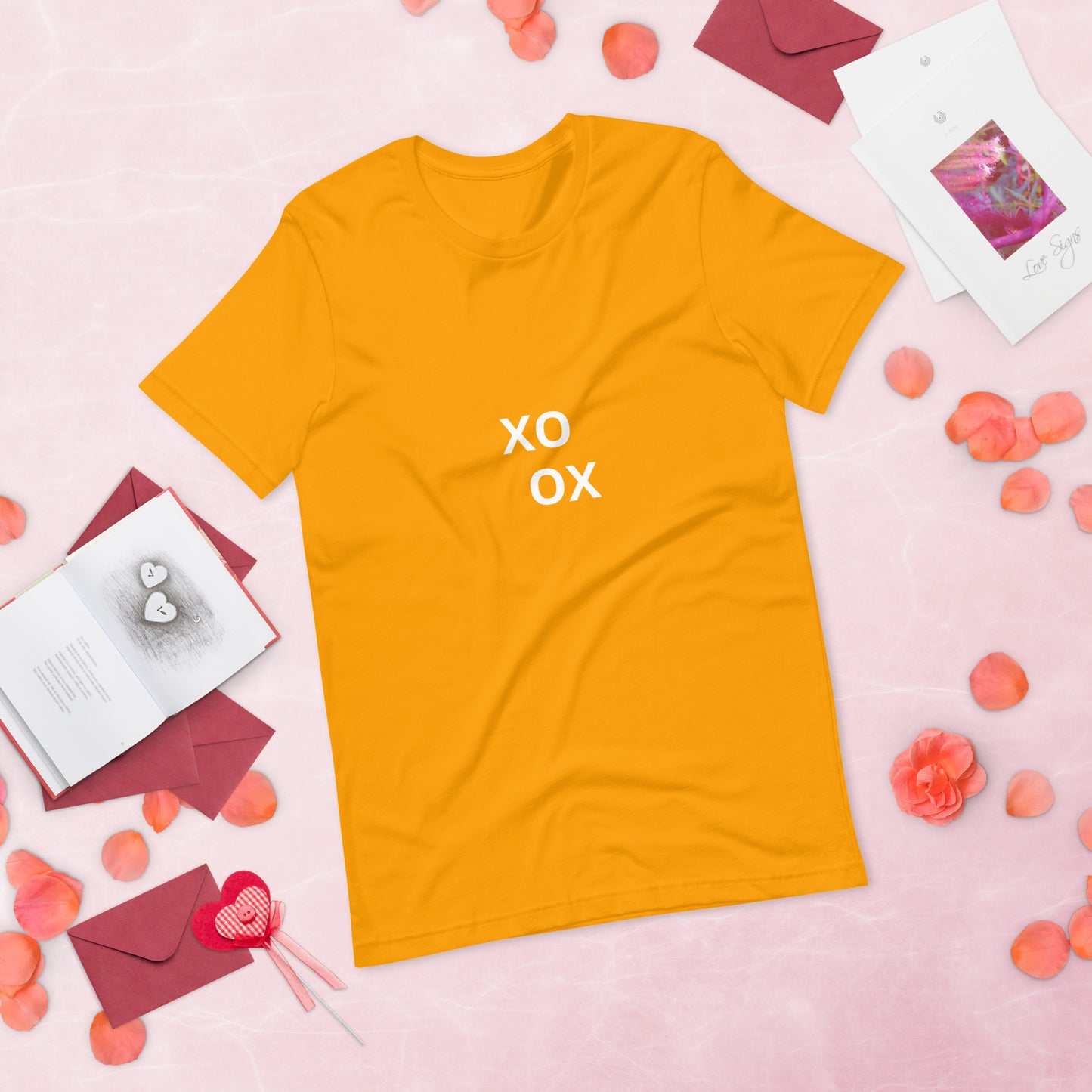 XO OX Unisex t-shirt
