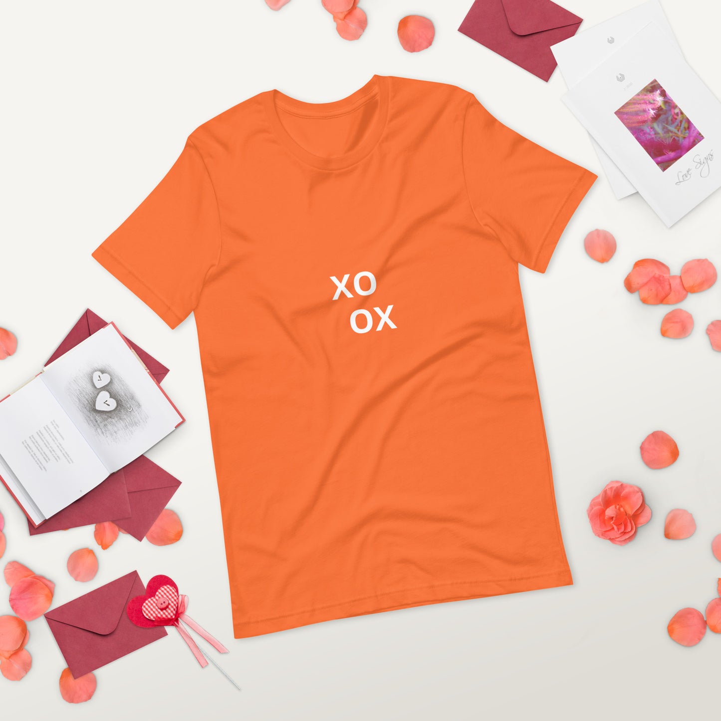 XO OX Unisex t-shirt
