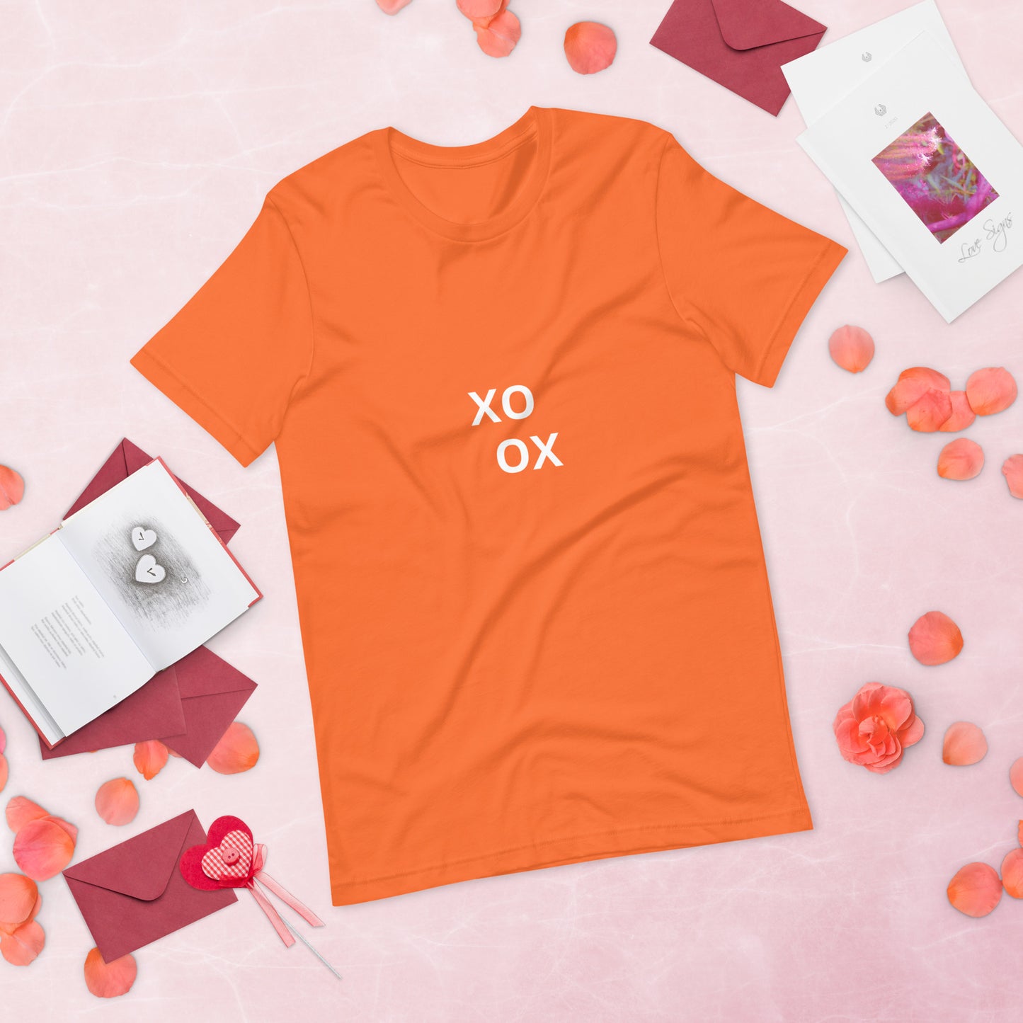 XO OX Unisex t-shirt