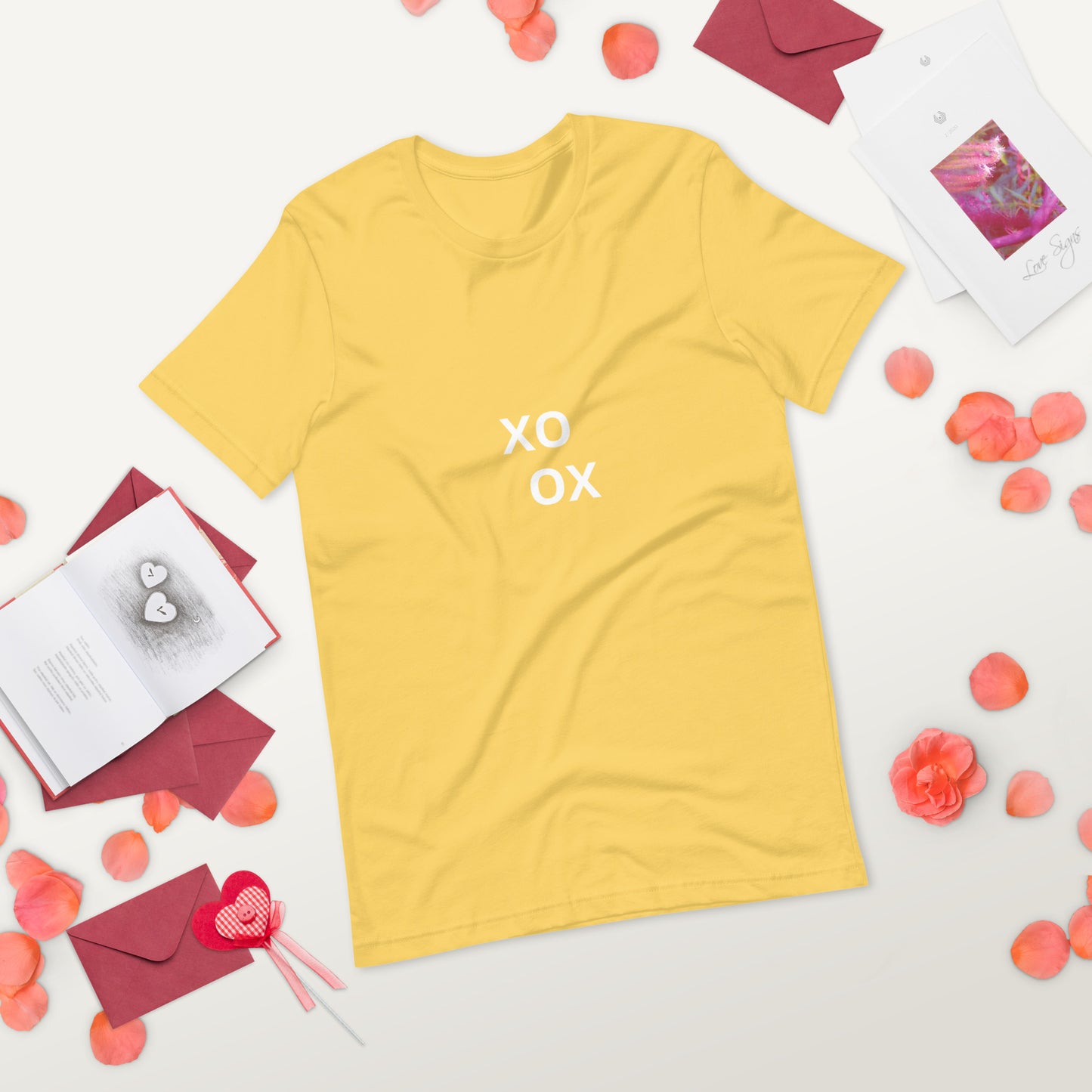 XO OX Unisex t-shirt