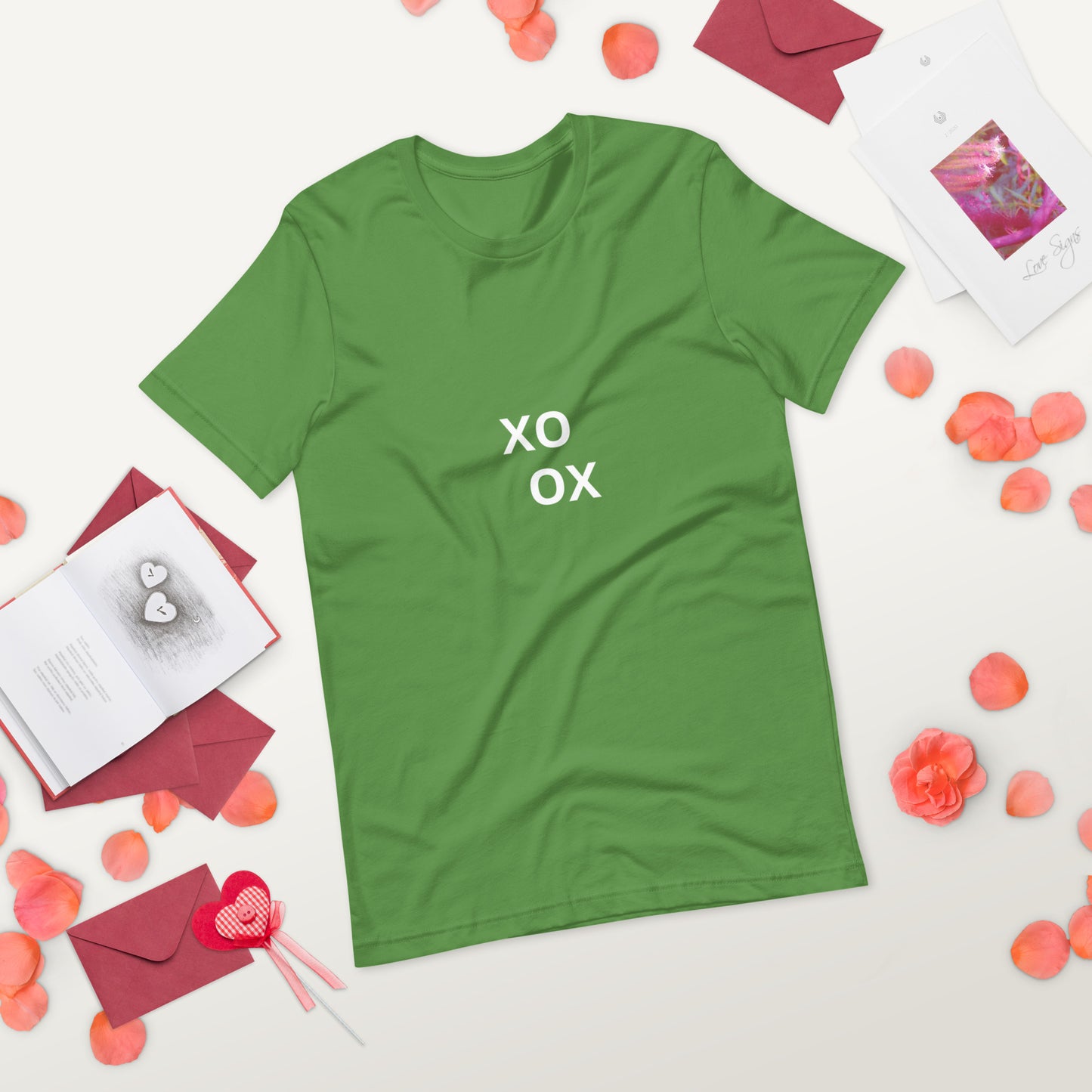 XO OX Unisex t-shirt